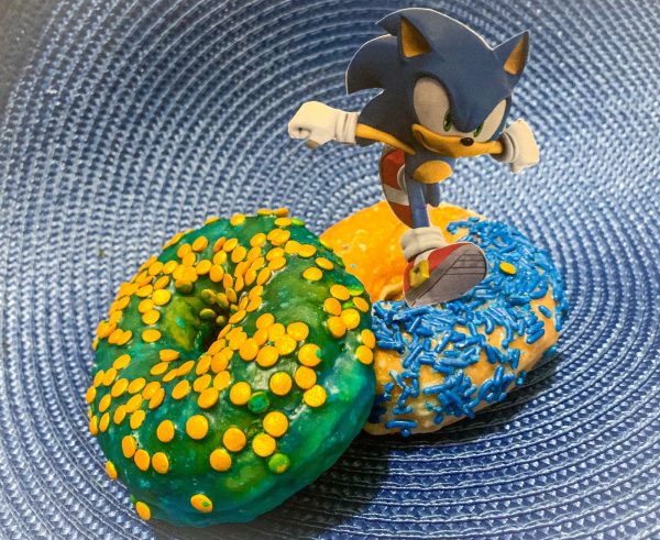 Sonic The Hedgehog Inspired Gold Ring Donuts!